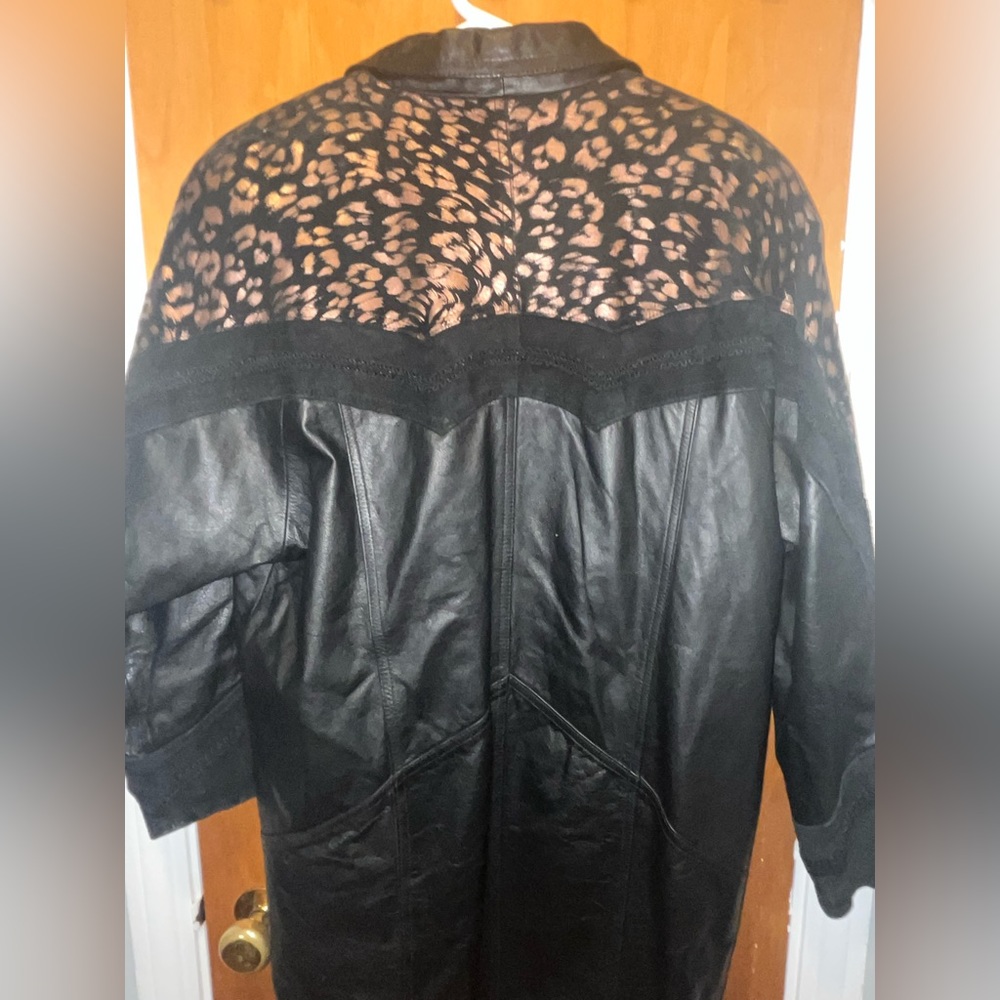 Vintage 100% Leather long jacket size Small